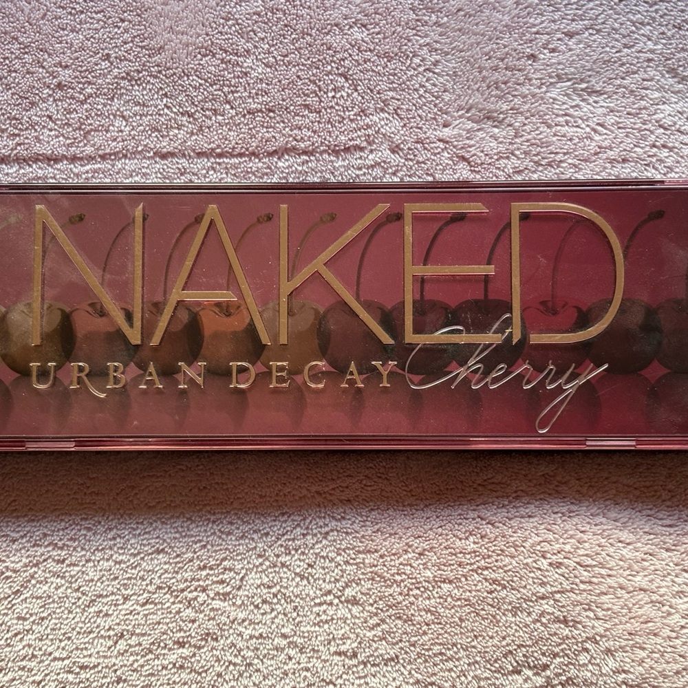 Urban Decay NAKED Cherry eyeshadow palette